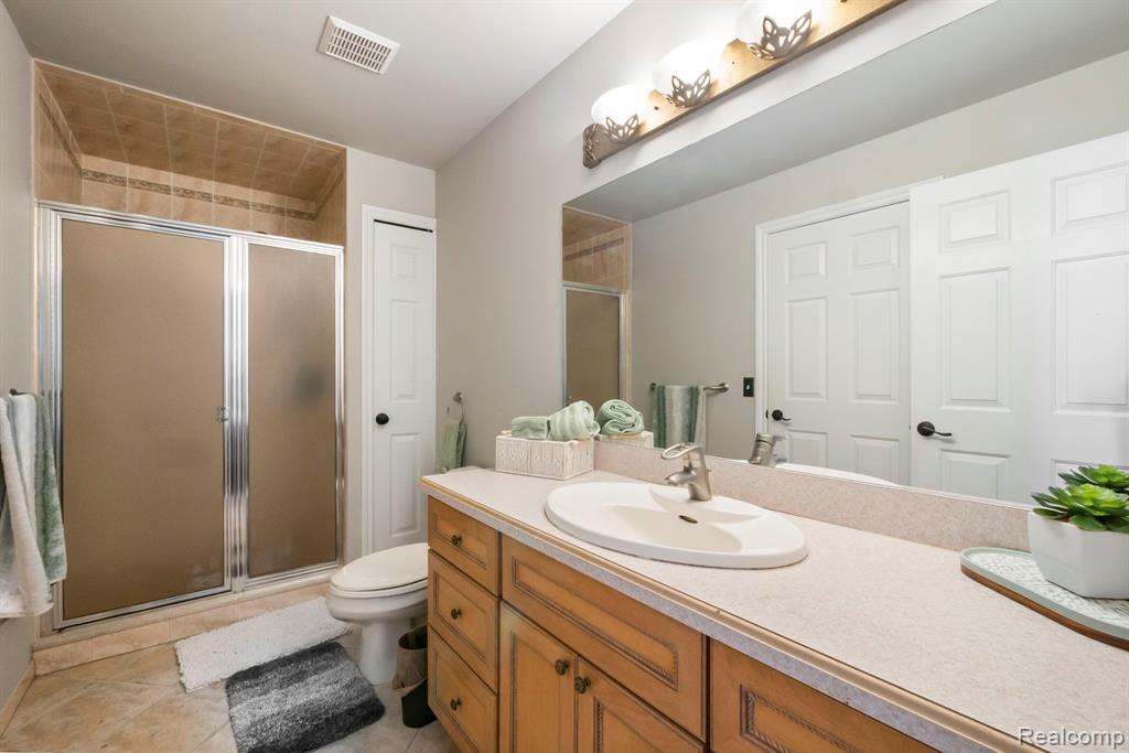 51246 Woodside Drive, Macomb, MI 48042 — Photo 31