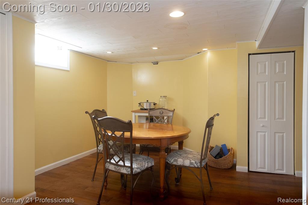 900 N Rembrandt Avenue, Royal Oak, MI 48067 — Photo 27
