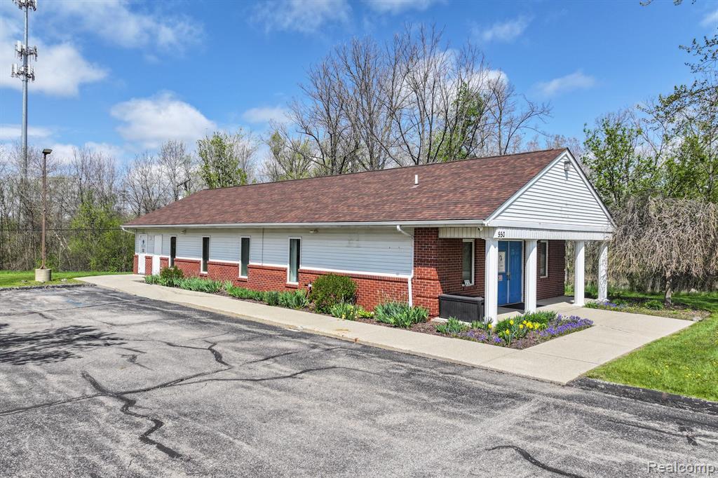 550 S Saginaw Street, Lapeer, MI 48446 — Photo 28