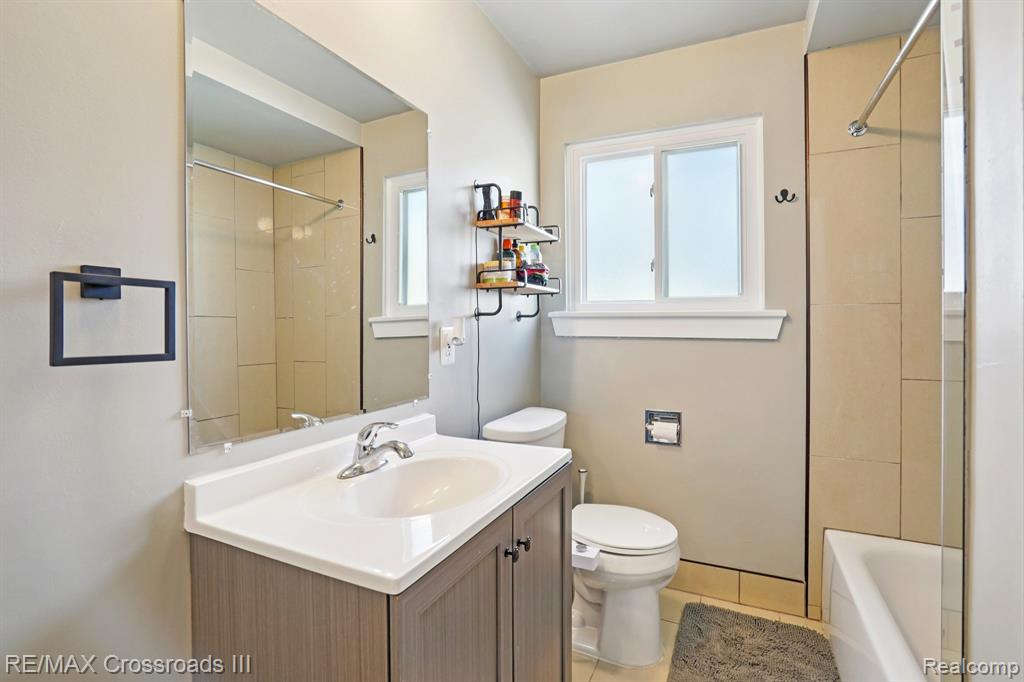 5578 Grindley Park Street, Dearborn Heights, MI 48125 — Photo 15
