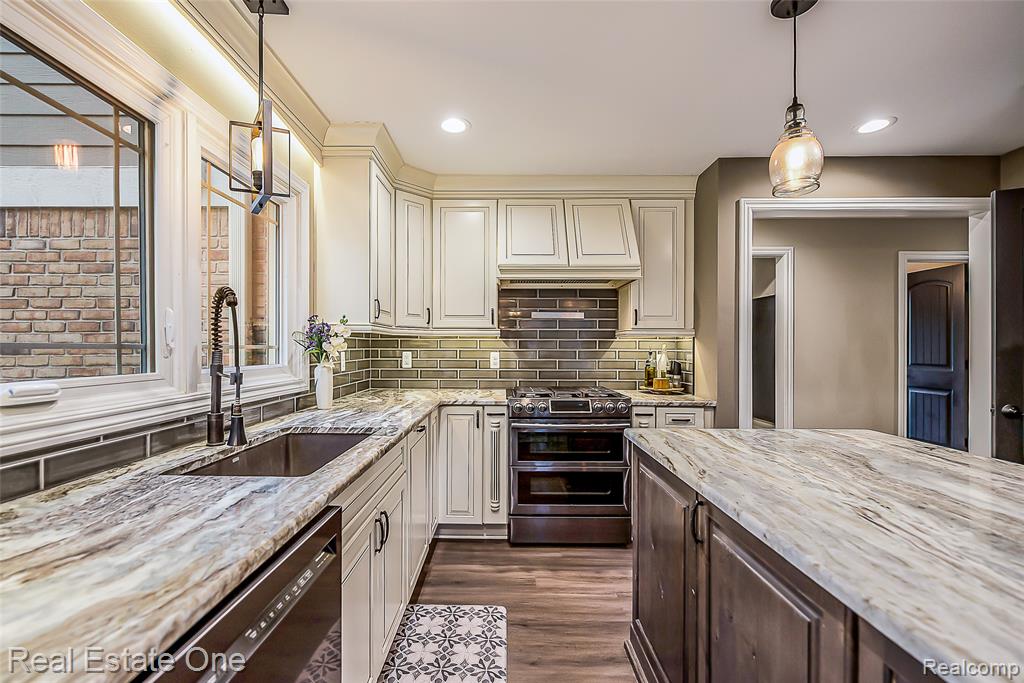 5350 Hidden Pines Drive, Brighton, MI 48116 — Photo 32
