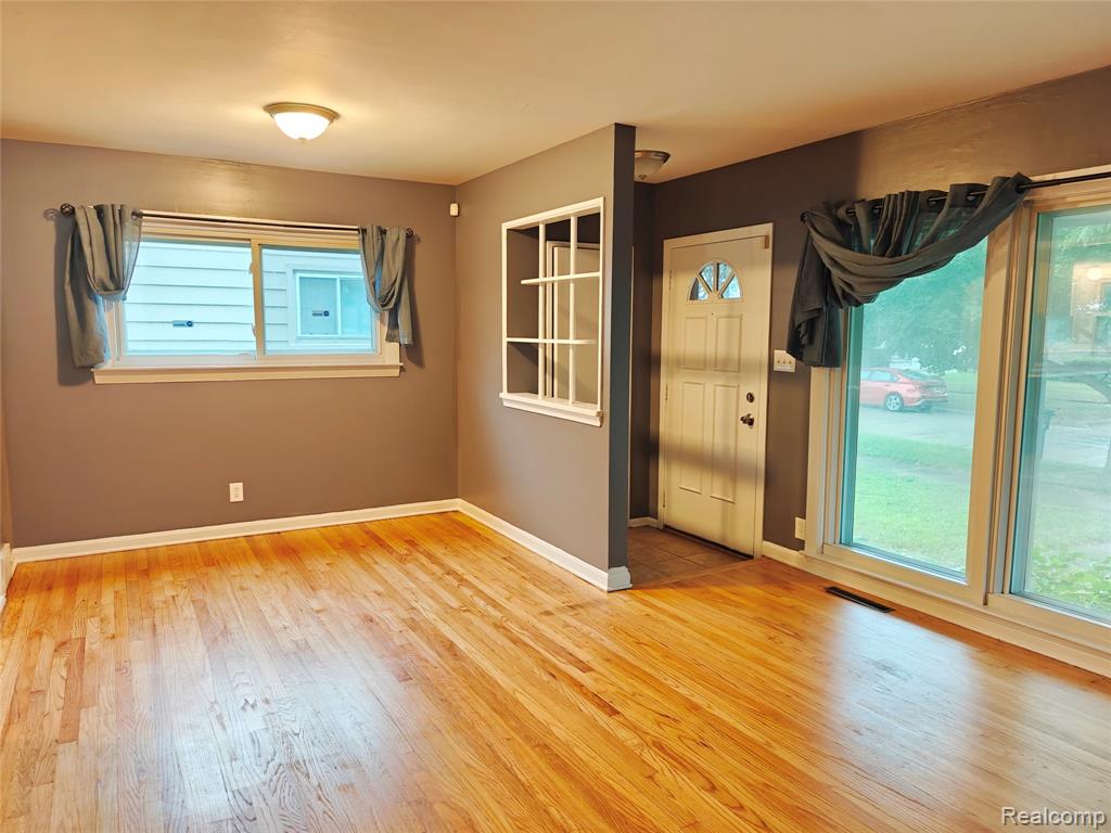 4615 Julius Boulevard, Westland, MI 48186 — Photo 2