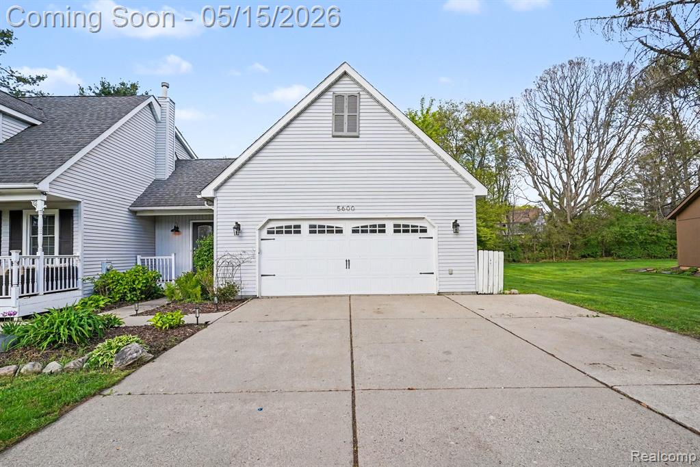 5600 Chestnut Hill Drive, Clarkston, MI — Photo 2