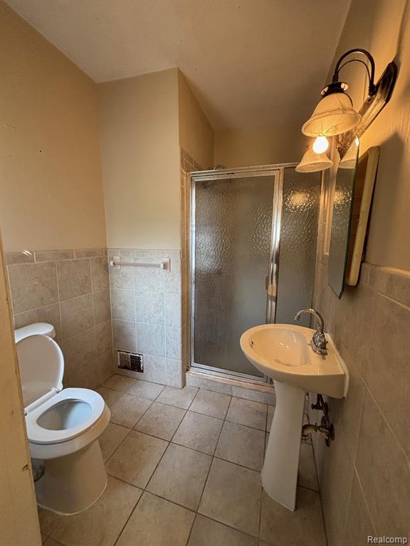 99 Clinton Street, Mount Clemens, MI 48043 — Photo 11