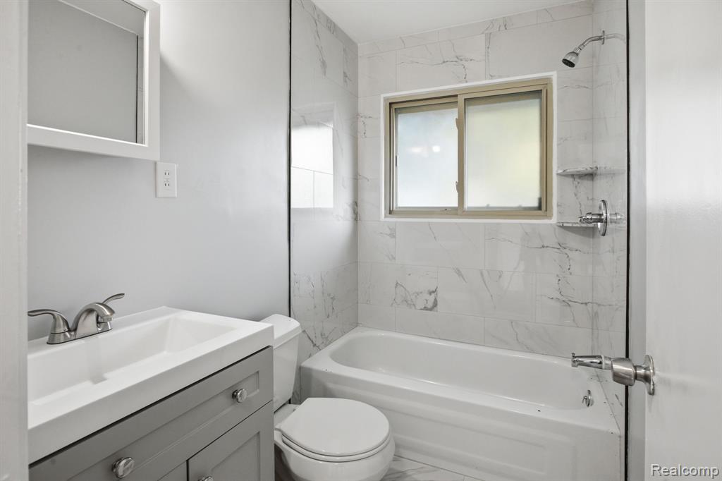 4685 Julius Boulevard, Westland, MI 48186 — Photo 22