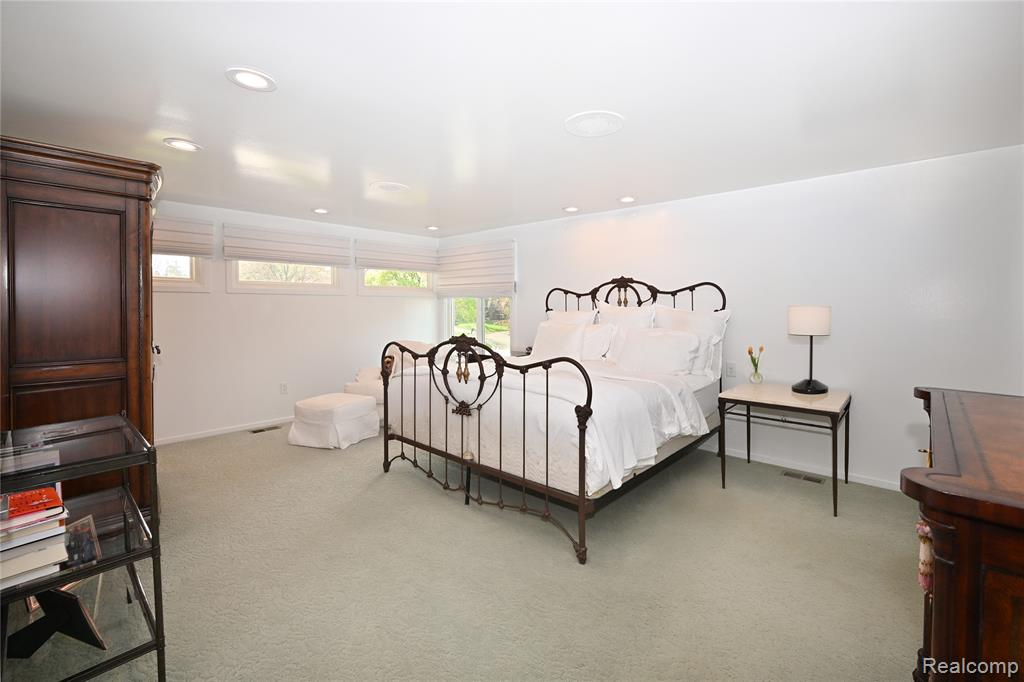 6020 Orchard Ridge Court, West Bloomfield, MI — Photo 24