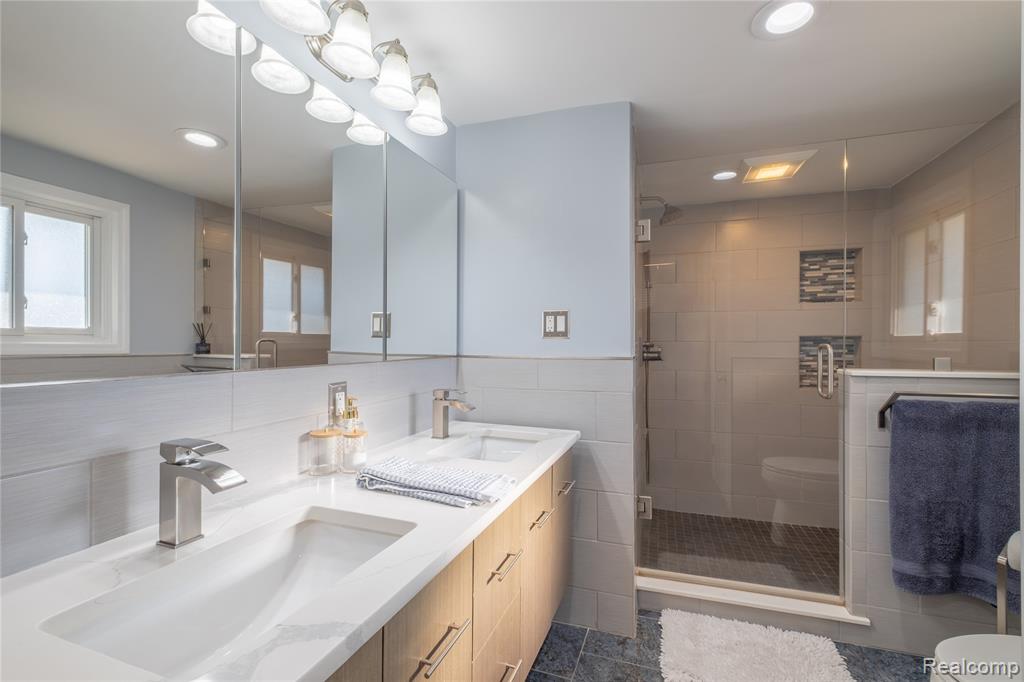 443 E Shore Drive, Whitmore Lake, MI 48189 — Photo 19