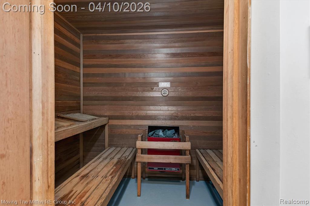 8672 Hemlock Court, Ypsilanti, MI 48198 — Photo 20