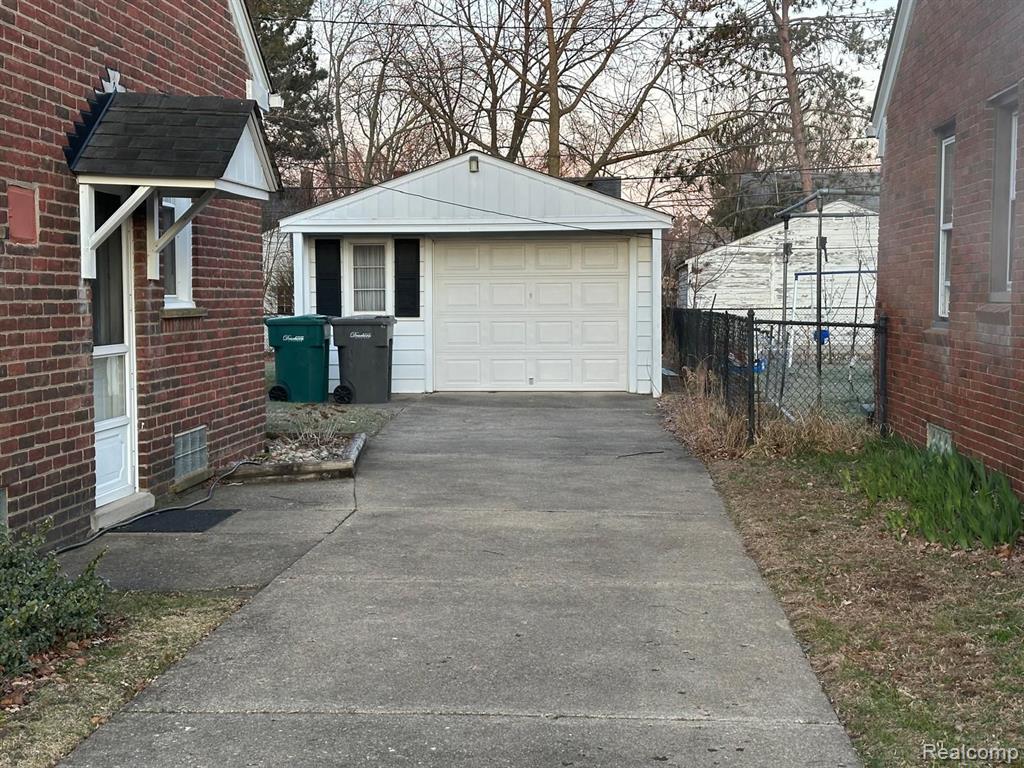 431 N DENWOOD Street, Dearborn, MI 48128 — Photo 2