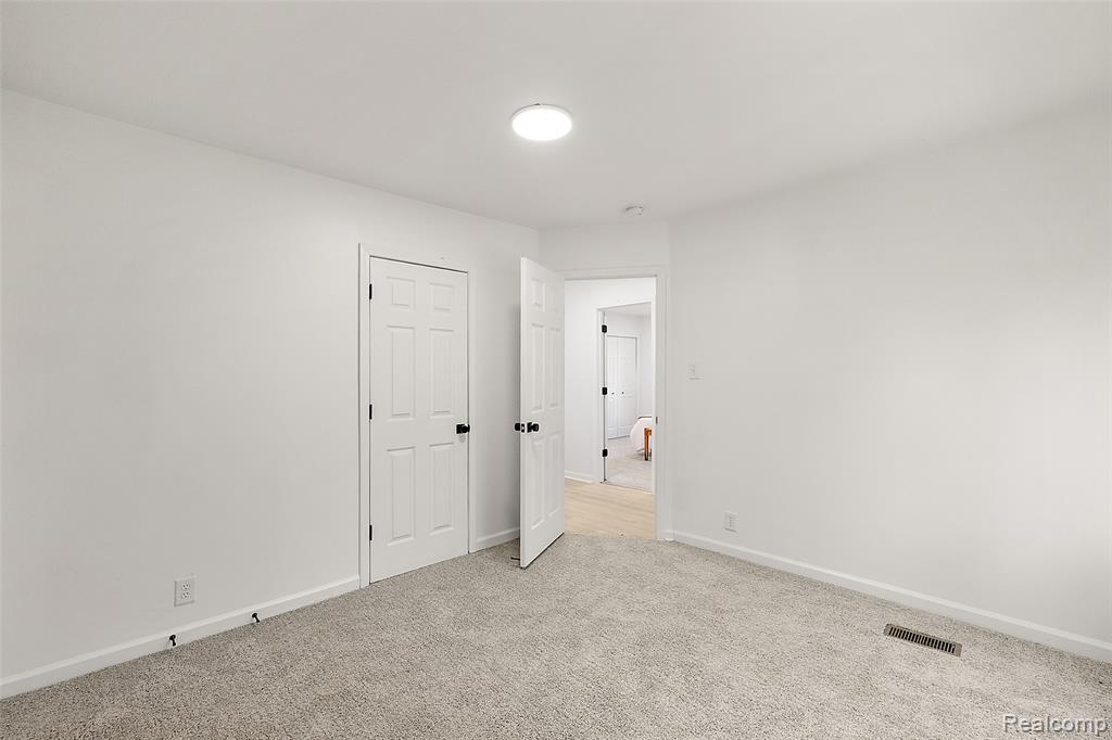 4657 Courville Street, Detroit, MI 48224 — Photo 32