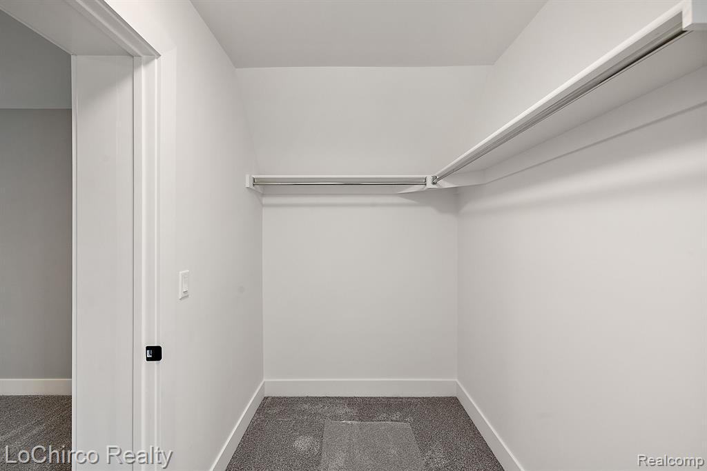 49387 LANGFORD Drive, Macomb, MI 48044 — Photo 35