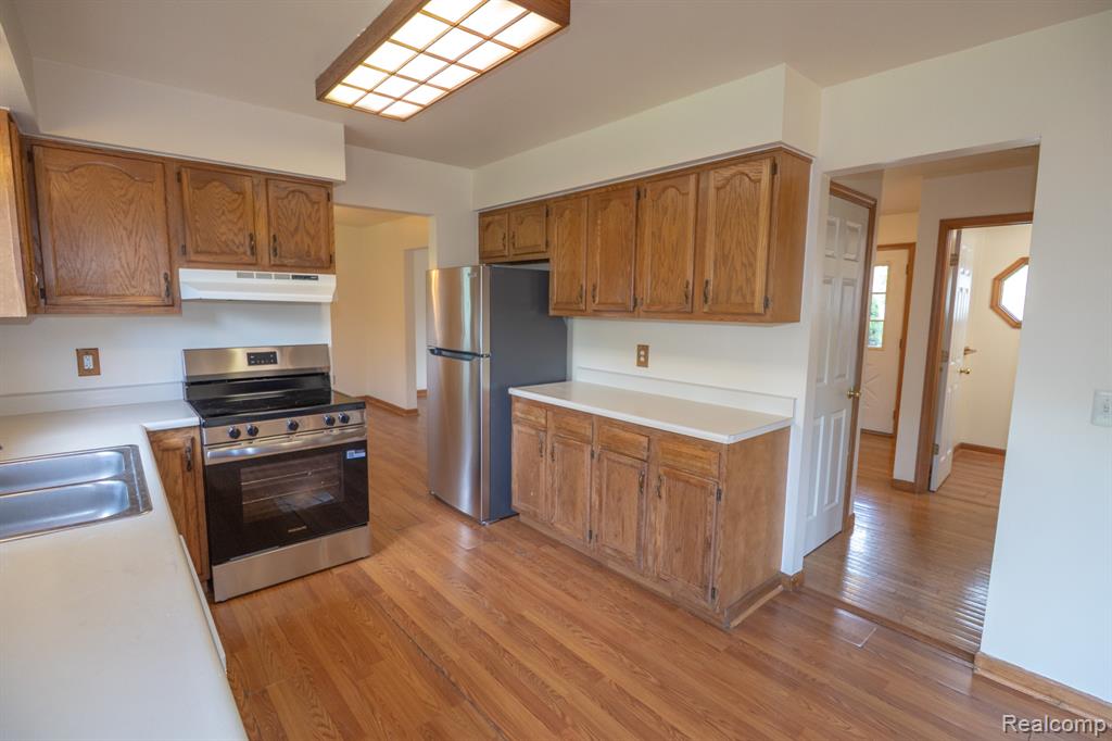 42091 Greenwood Drive, Canton, MI 48187 — Photo 11