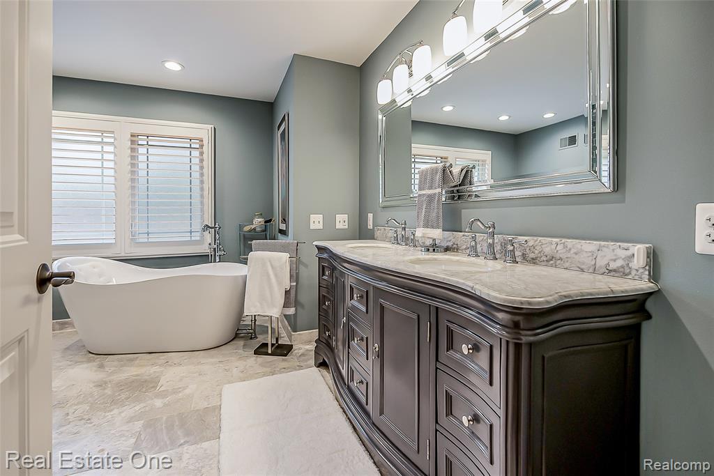 5350 Hidden Pines Drive, Brighton, MI 48116 — Photo 47
