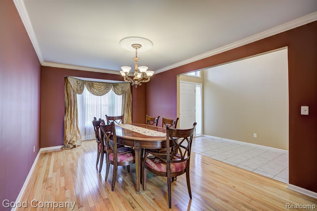 423 CEDAR Street, Wyandotte, MI 48192 — Photo 7