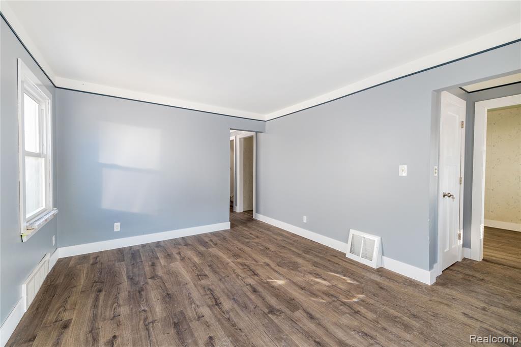 472 Mayflower Avenue, Lincoln Park, MI 48146 — Photo 8