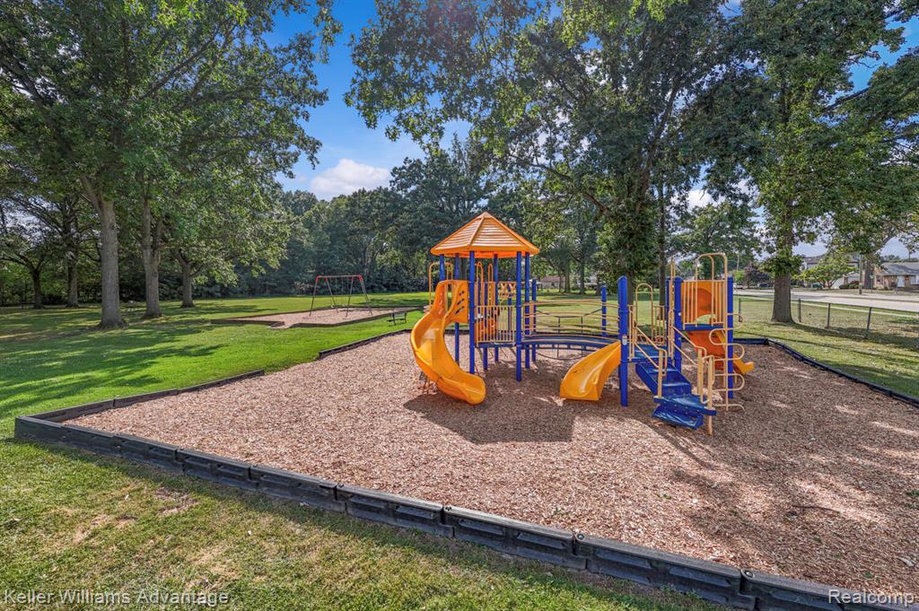 6514 Sharon Street, Garden City, MI — Photo 43