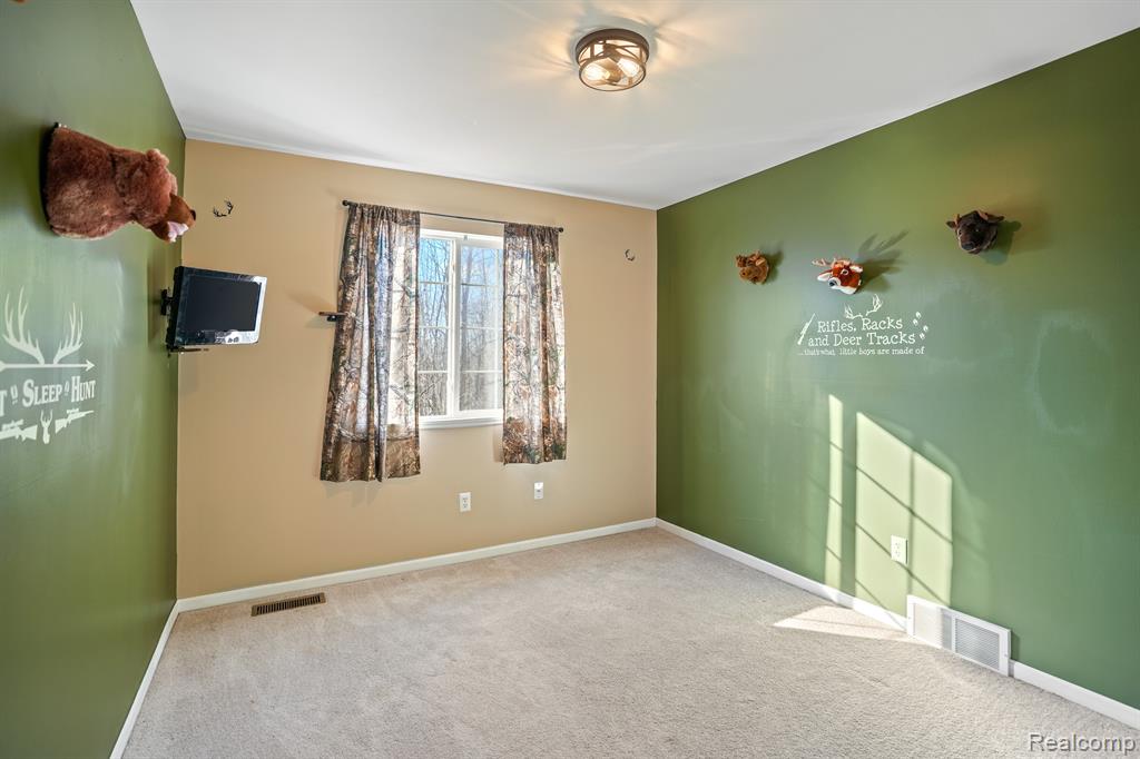 5124 HICKORY Trail, Grand Blanc, MI 48439 — Photo 33