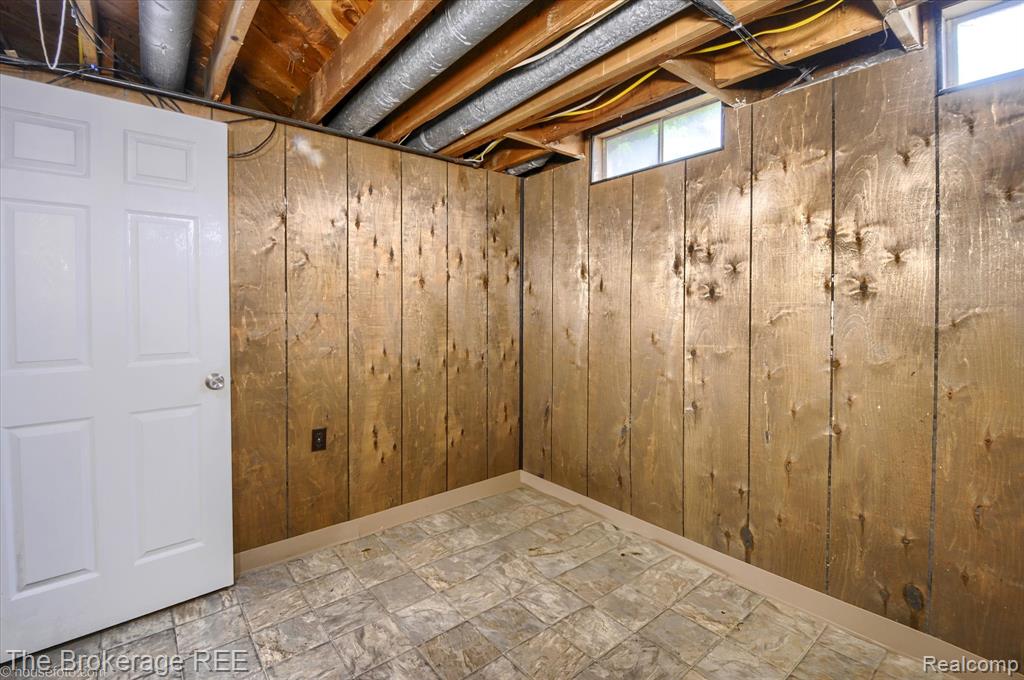 732 E Grand Blanc Road, Grand Blanc, MI 48439 — Photo 24