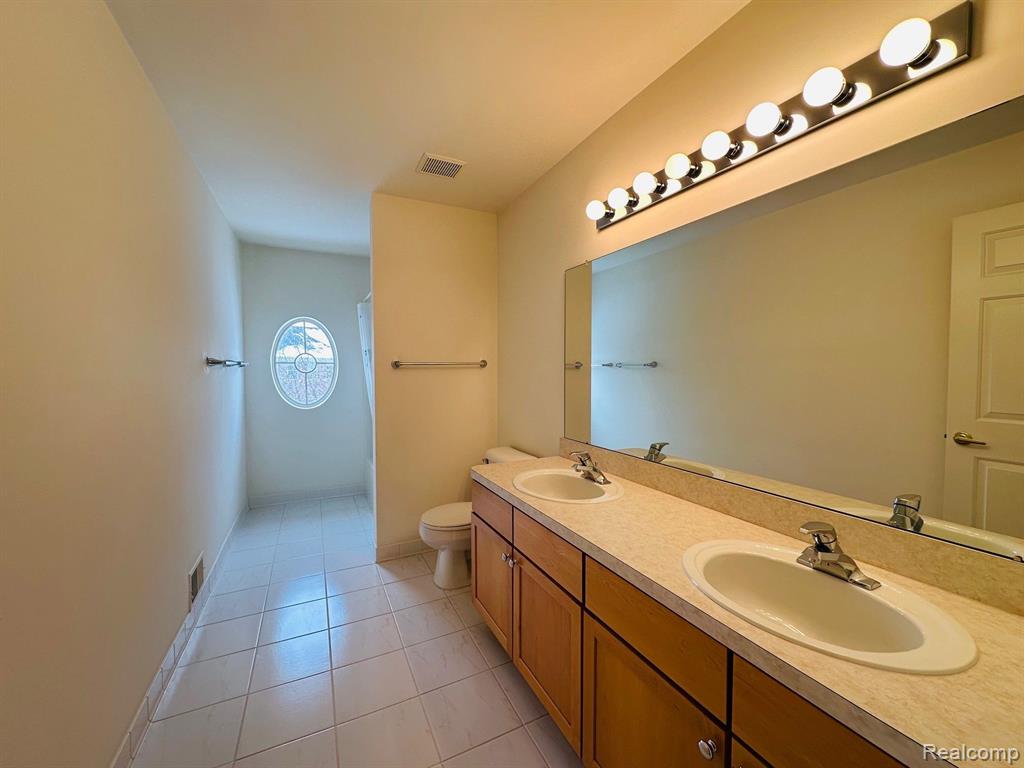 7217 GATEWAY Drive, West Bloomfield, MI — Photo 12