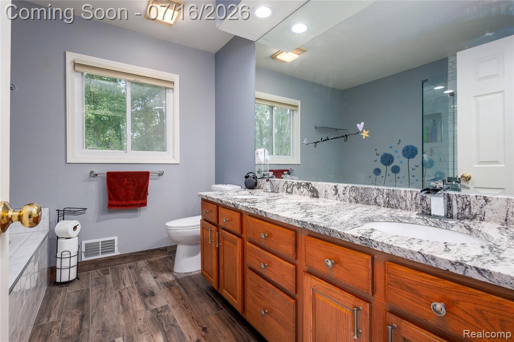42790 Ledgeview Drive, Novi, MI 48377 — Photo 20