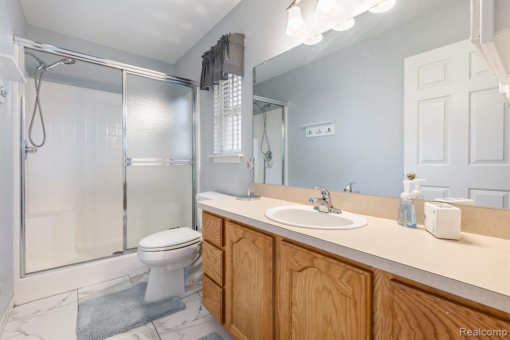 31022 Birchlawn Street, Garden City, MI — Photo 9