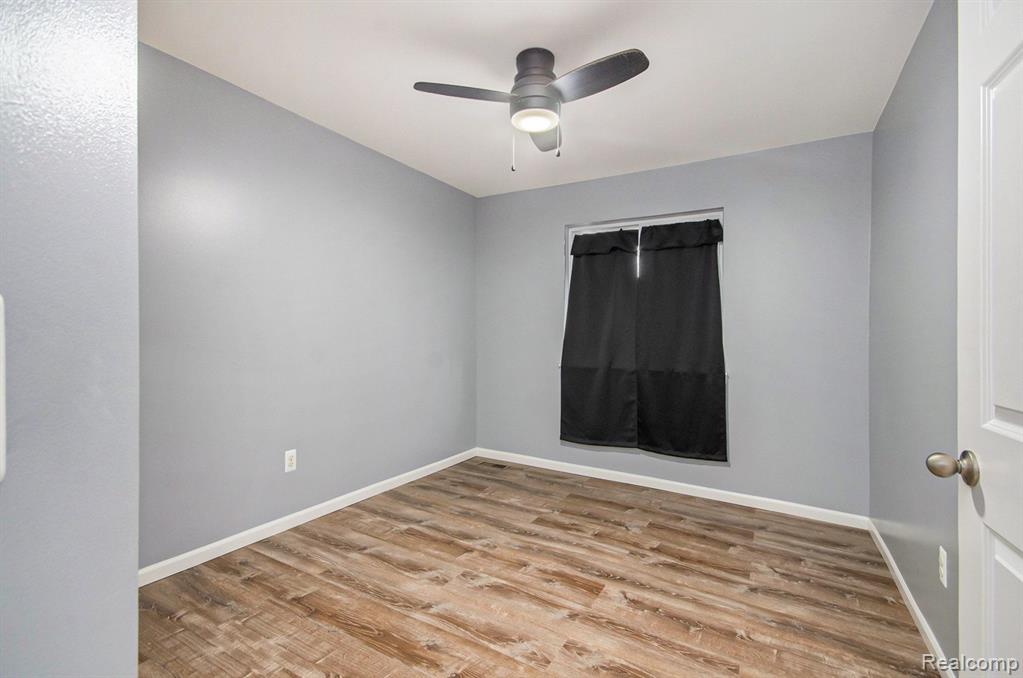 45284 BROOKVIEW Drive, Van Buren, MI 48111 — Photo 13