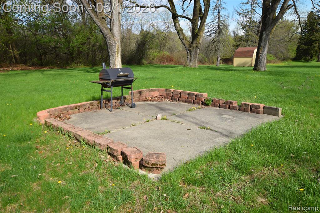 1455 Sun Terrace Drive, Flint, MI 48532 — Photo 17