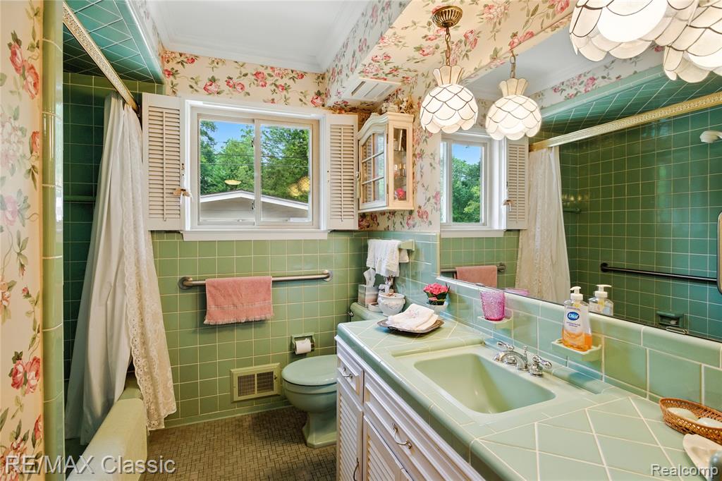 415 Booth Road, Troy, MI 48085 — Photo 27