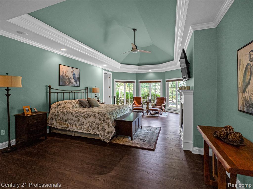 8242 Pine Hollow Court, Grand Blanc, MI 48439 — Photo 24
