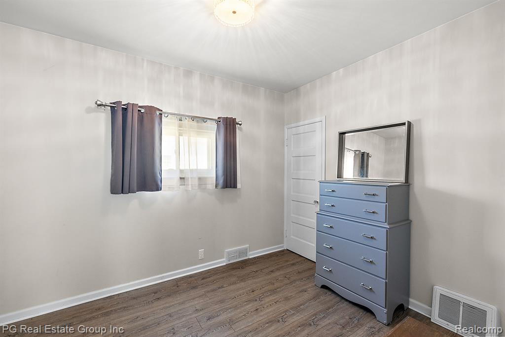 14 PLEASANT Street, Oxford, MI 48371 — Photo 27
