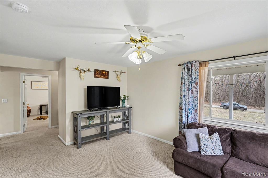 90 S Elm Grove Road, Lapeer, MI 48446 — Photo 3