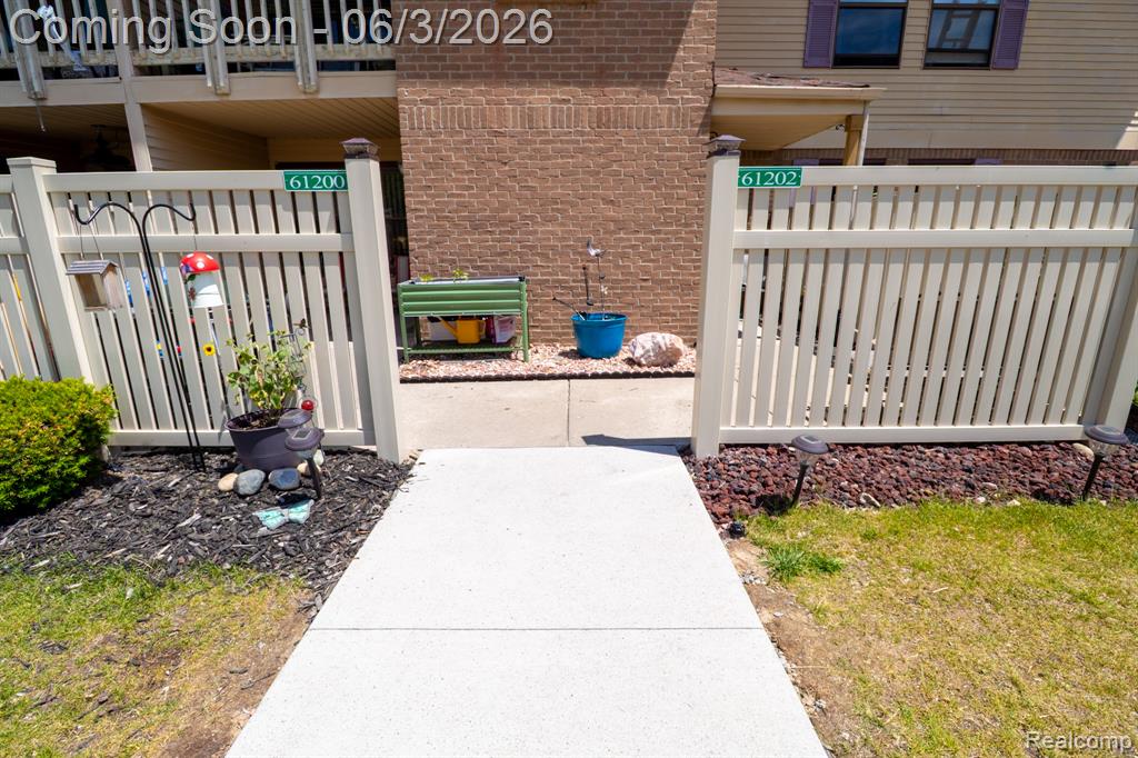 61200 Greenwood Drive, South Lyon, MI 48178 — Photo 2