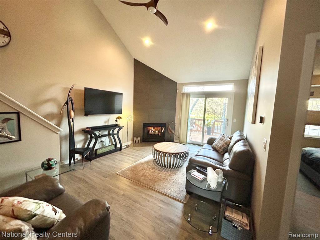 41816 INDEPENDENCE Drive, Novi, MI 48377 — Photo 16