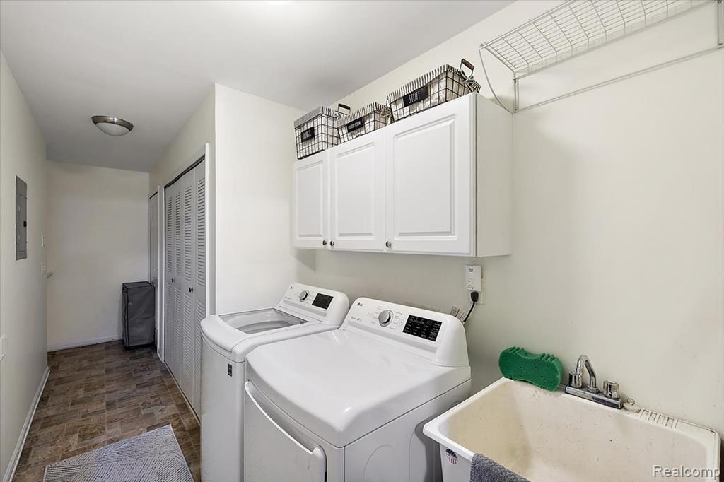 52232 Heatherstone Avenue, Macomb, MI 48042 — Photo 17