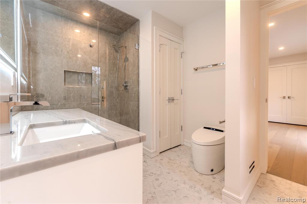 7400 Melody Lane, Bloomfield Hills, MI 48301 — Photo 35