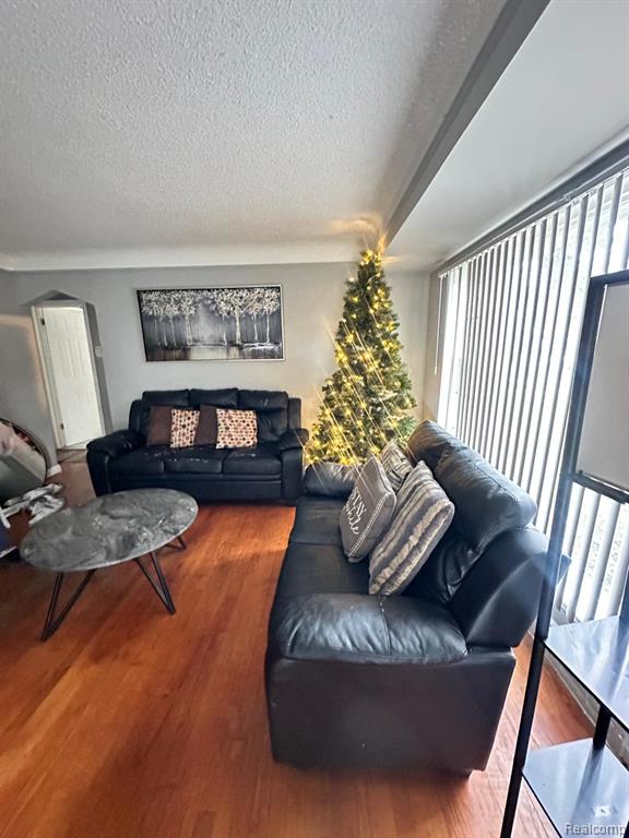 9215 Grandville Avenue, Detroit, MI 48228 — Photo 3