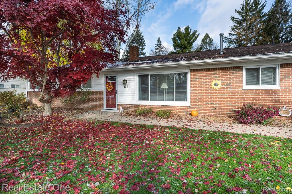 61 Nesbit Lane, Rochester Hills, MI 48309 — Photo 2