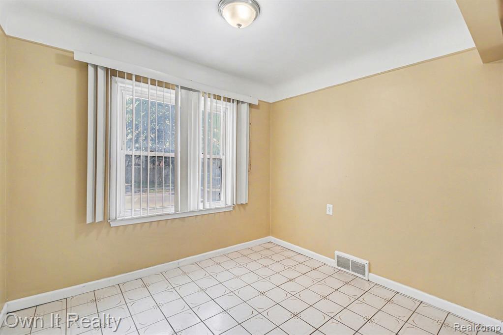 6791 Winthrop Street, Detroit, MI 48228 — Photo 11