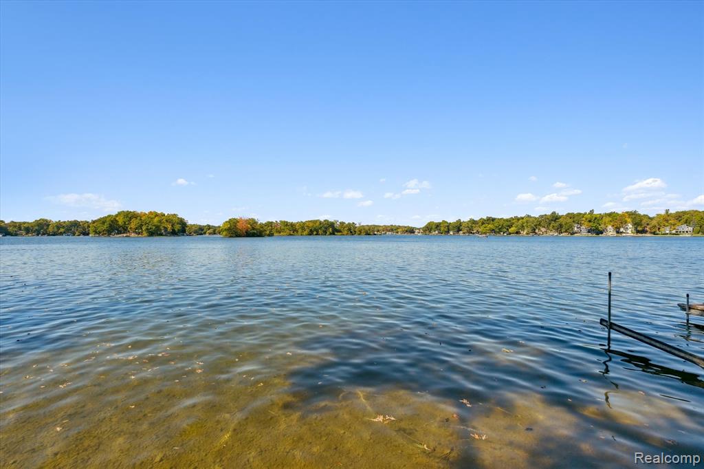 16372 Oak Hill Drive, Fenton, MI 48430 — Photo 27
