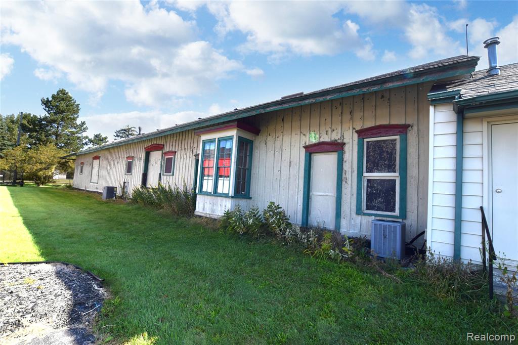 320 E Grand Blanc Road, Grand Blanc, MI 48439 — Photo 5