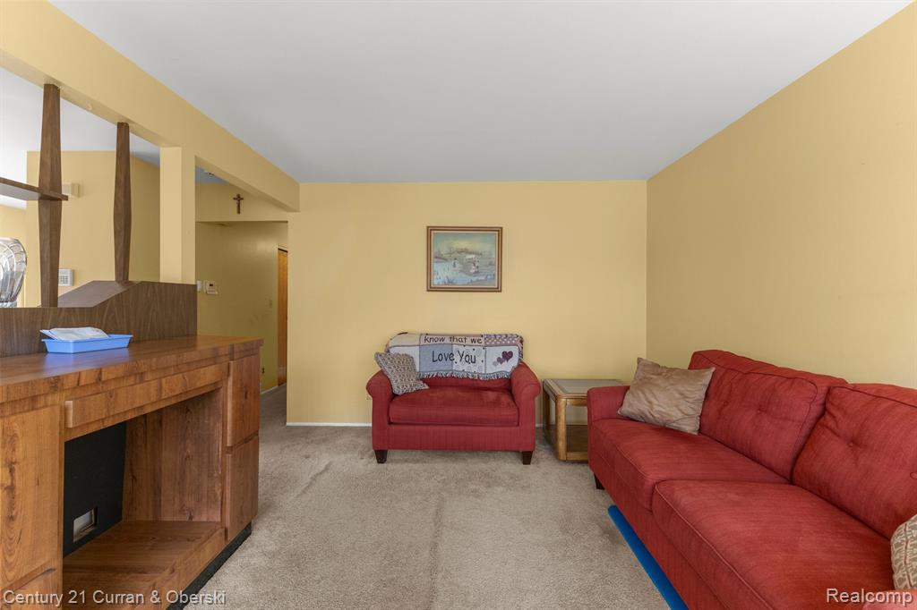 6483 COLONIAL Street, Dearborn Heights, MI 48127 — Photo 5