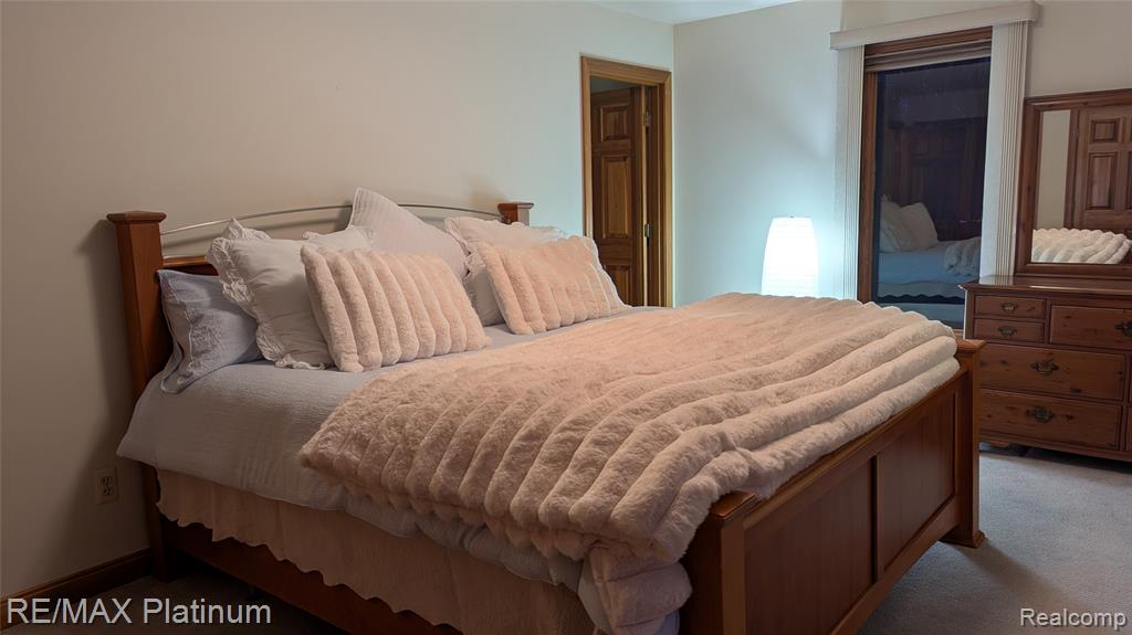 4066 W Knoll, Milford, MI 48380 — Photo 31