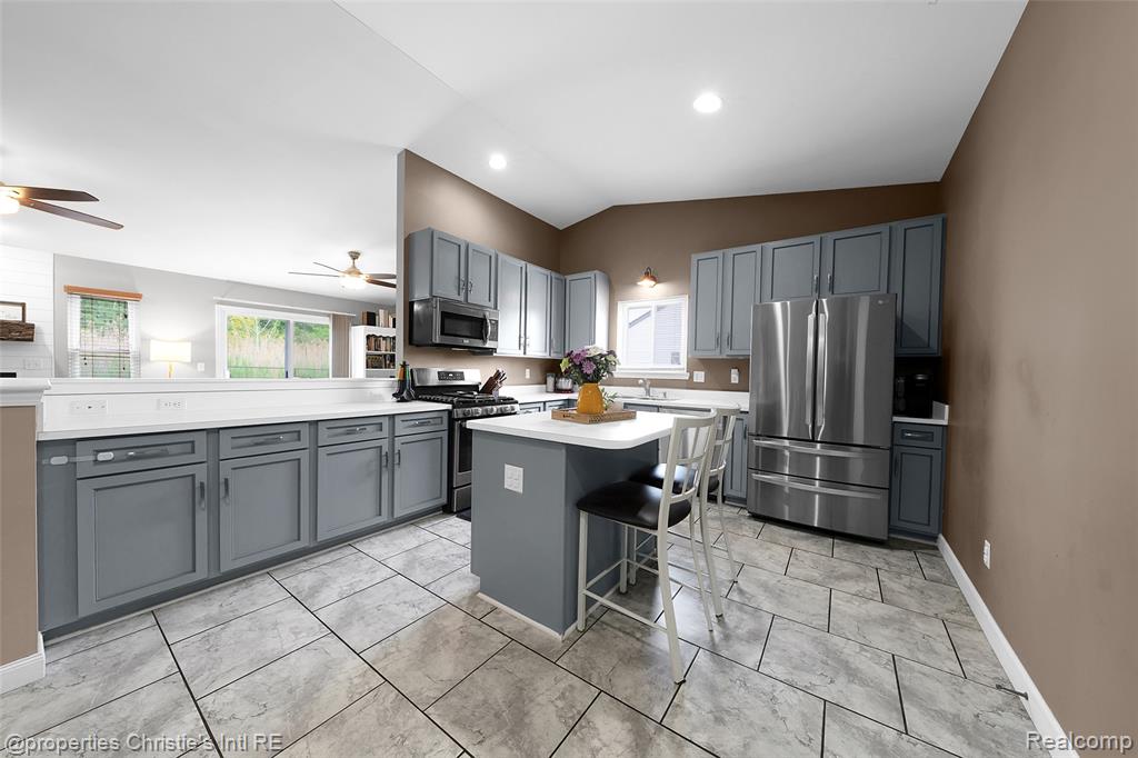 52287 Huntley Avenue, New Baltimore, MI 48047 — Photo 10