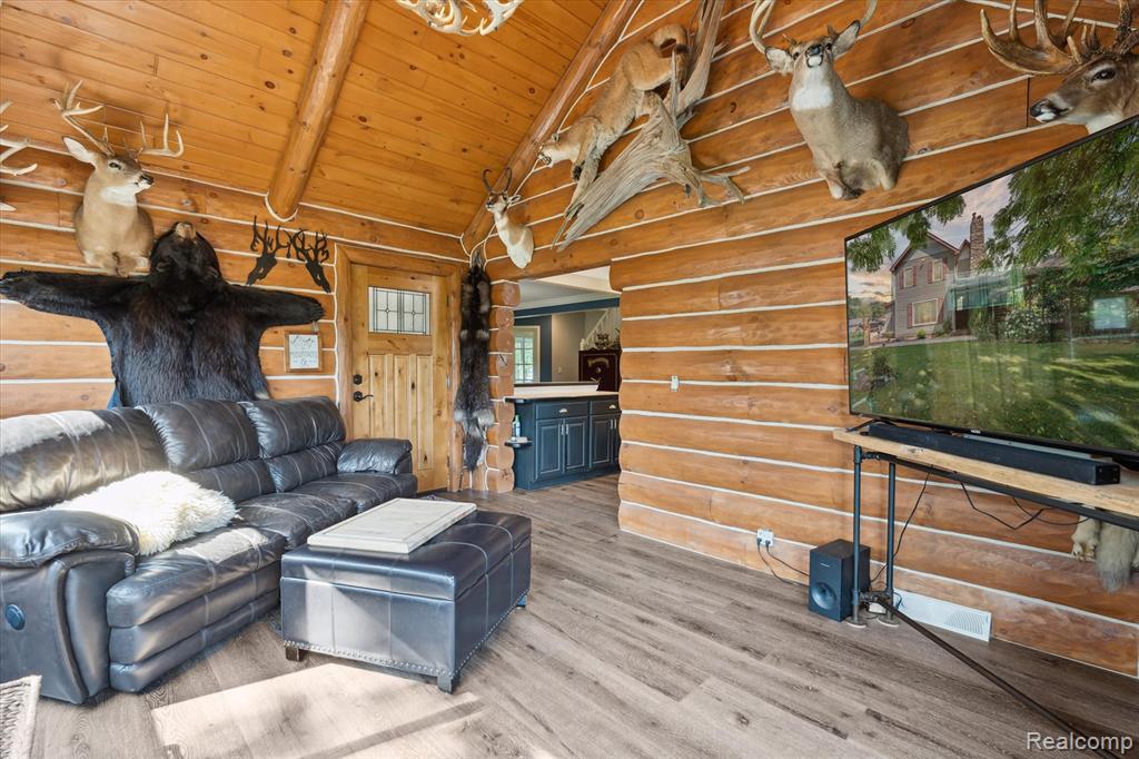 9227 Hogan Road, Fenton, MI 48430 — Photo 15