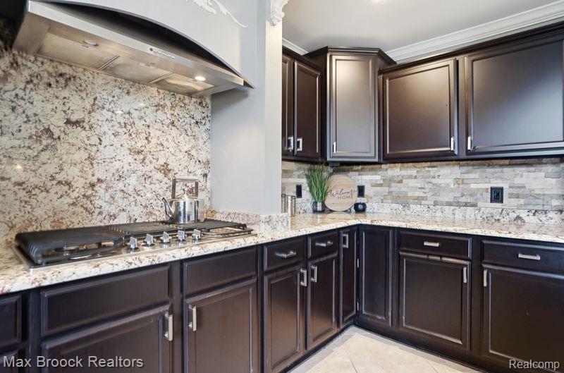 51141 Hook Drive, Macomb, MI 48042 — Photo 13