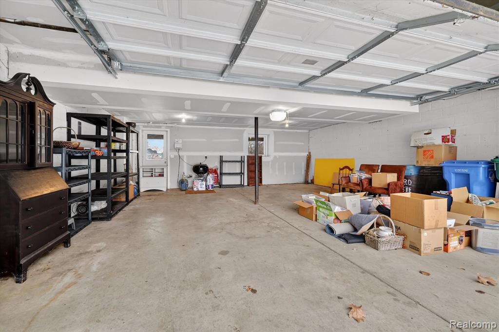 5124 Driftwood Drive, Commerce Twp, MI 48382 — Photo 35