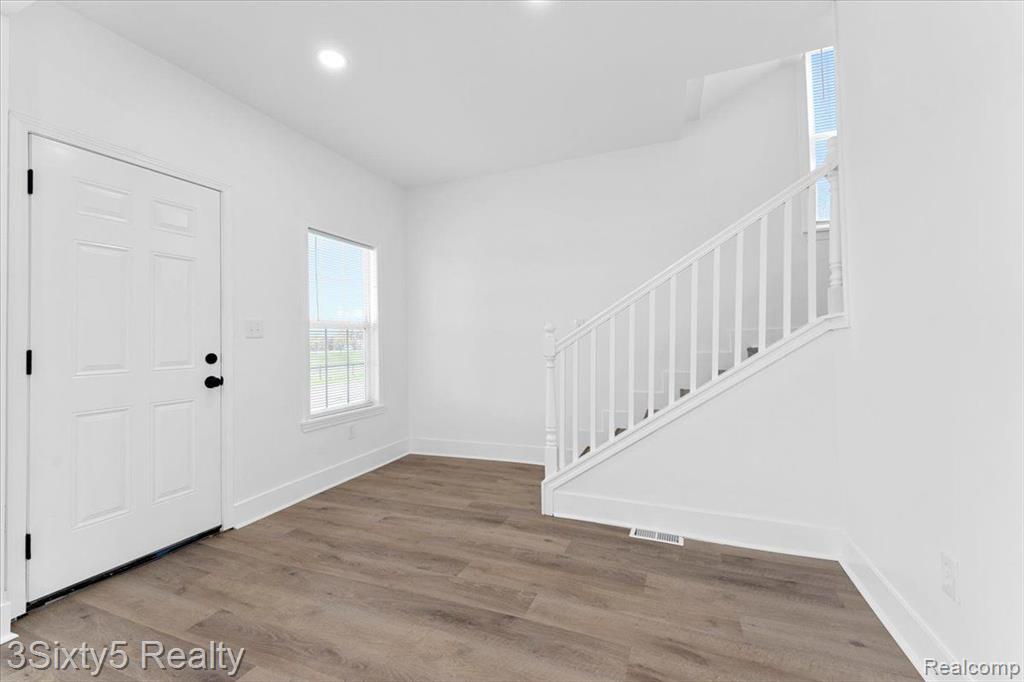 8072 E EDSEL FORD, Detroit, MI 48213 — Photo 4