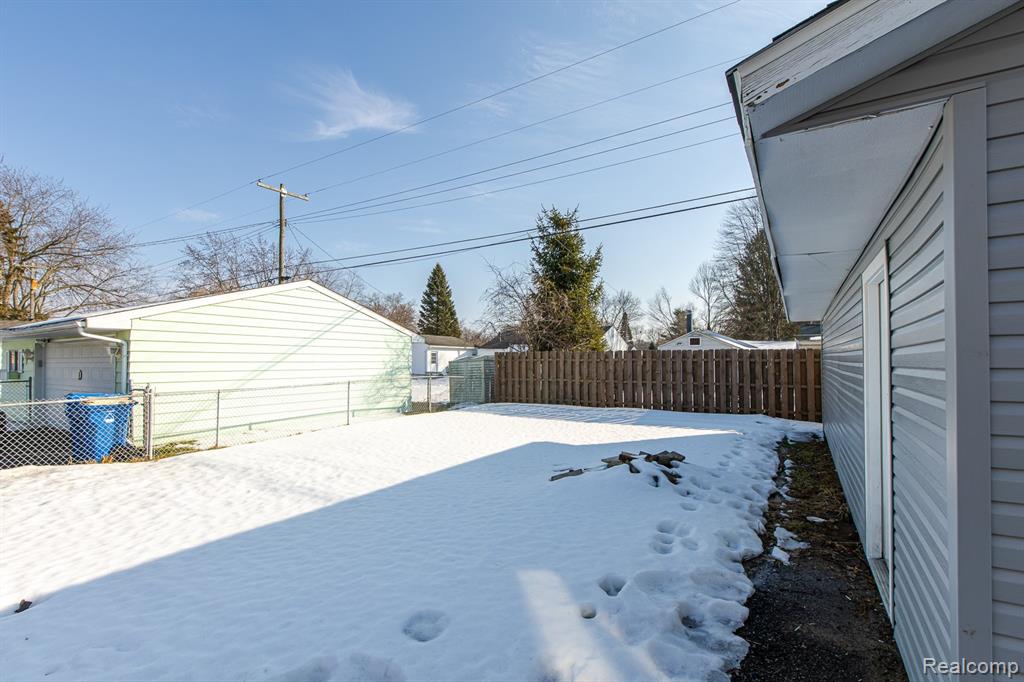 4075 Kempf Street, Waterford, MI 48329 — Photo 45