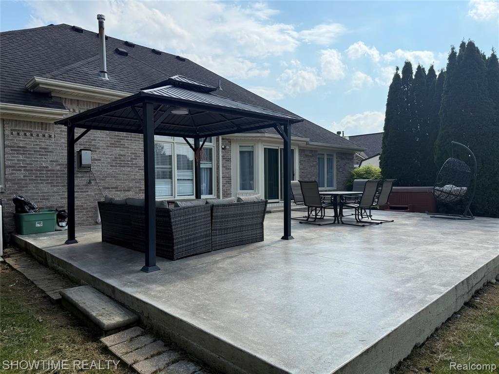 21523 Mackenzie Drive, Macomb, MI 48044 — Photo 37