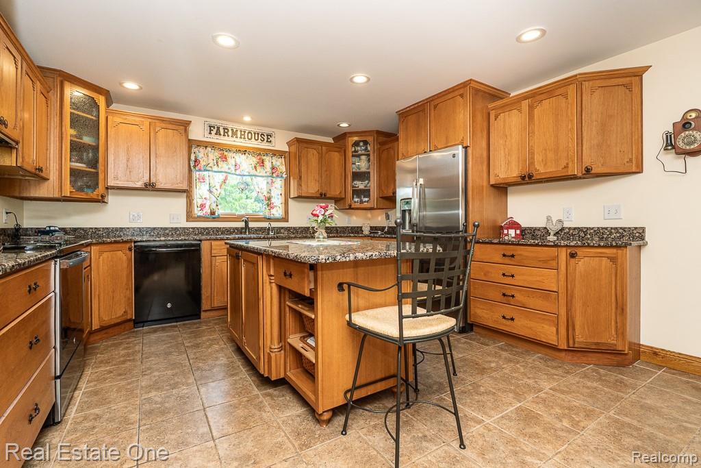 58900 12 Mile Road, New Hudson, MI 48165 — Photo 23
